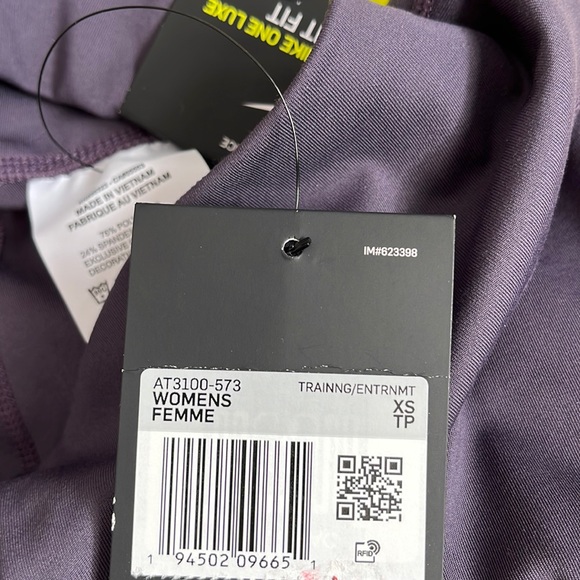 Nike Crop - Picture 8 of 11